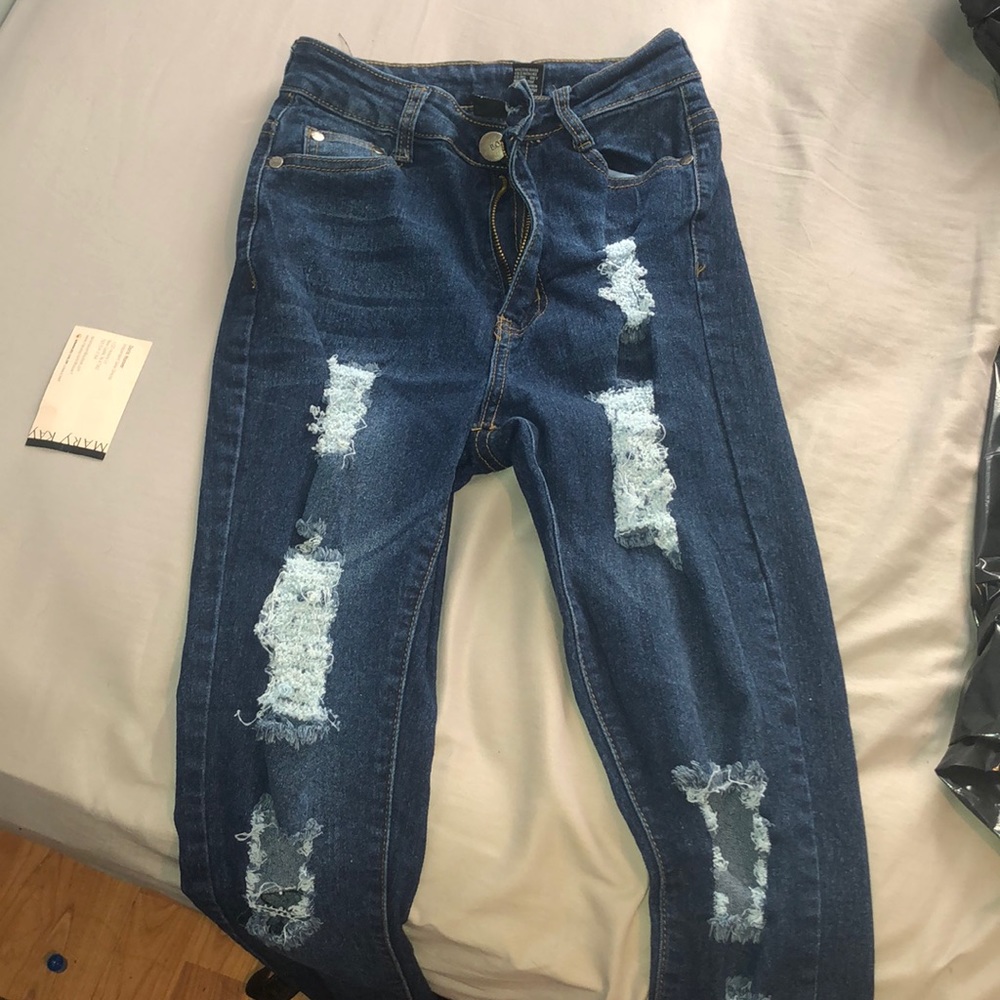 Super skinny and stretchy jeans